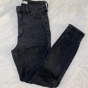 Abercrombie high rise black skinny jeans